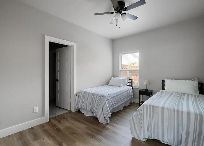 Vakantiehuis Stockyards Downtown Worth Dickies Arena Tcu Sleeps 16 *
